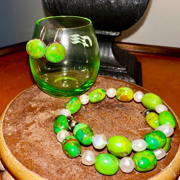 Green Turquoise with pearls, set in sterling silver Bracelet and Earring Set - Picture 1 of 8